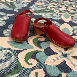 Free People MIA Alma Clogs Red 40